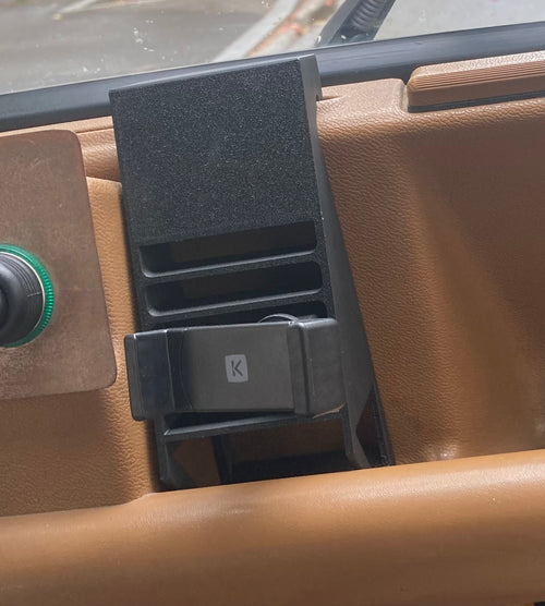 Support téléphone Renault 4 et 4L – Fixation tableau de bord | FindMyPart
